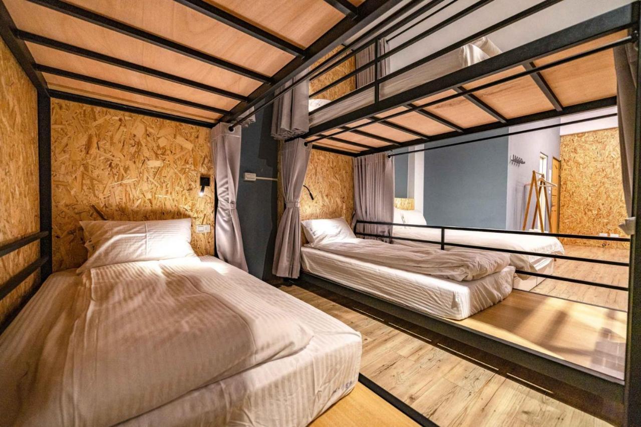 輕森嶼 Hotel Тайнан Екстериор снимка